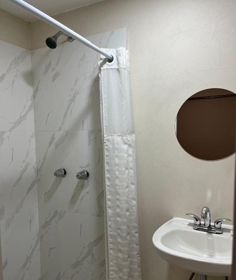Hotel Villagran Тихуана Экстерьер фото